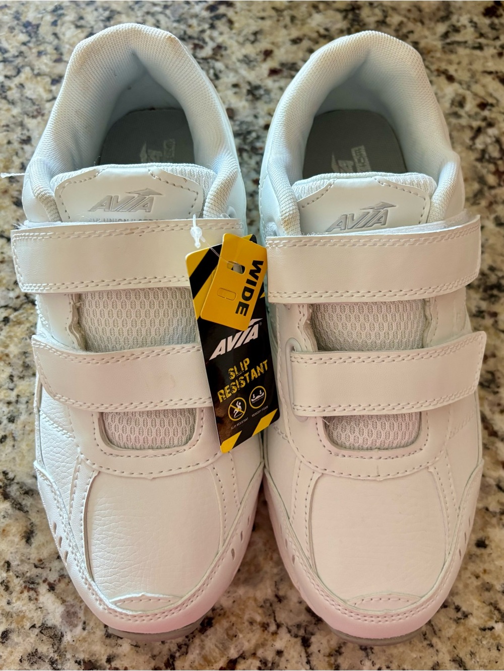 Avia Avi-Union II Strap Womens Shoes size 7W/ 7 Wide with memory foam insoles